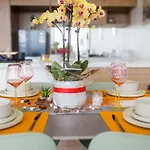 Vivid Home In North Ryde
